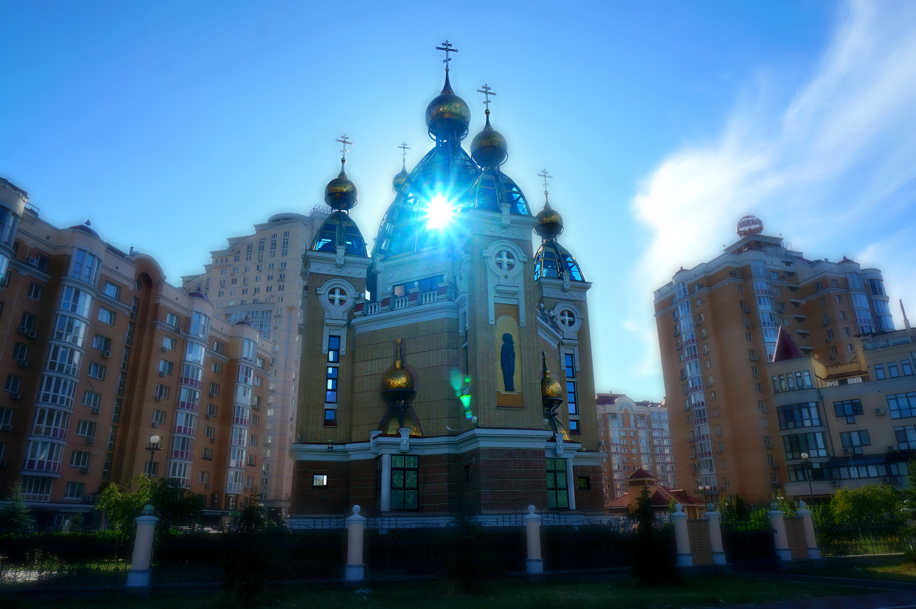 Киев. Новый Храм на Оболони . 
