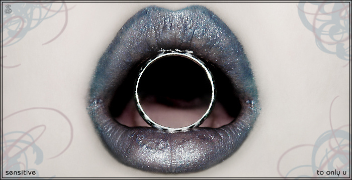 sensitive to u broken mirrors in my pupils