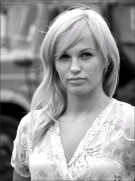 Елена Елена