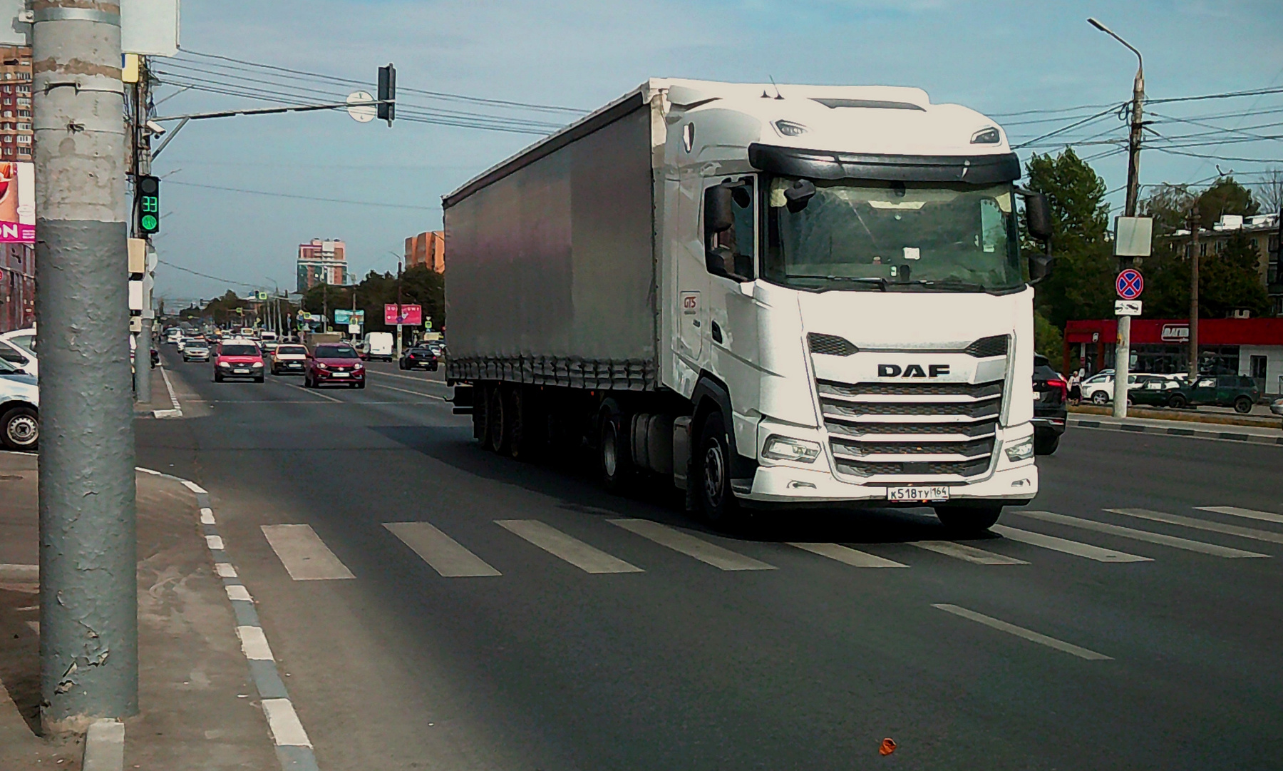 DAF DAF авто тягач улица город осень