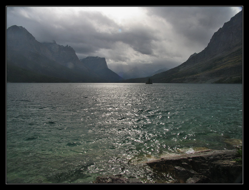 Angels and demons горы озеро дождь снег облака свет St Mary Lake
