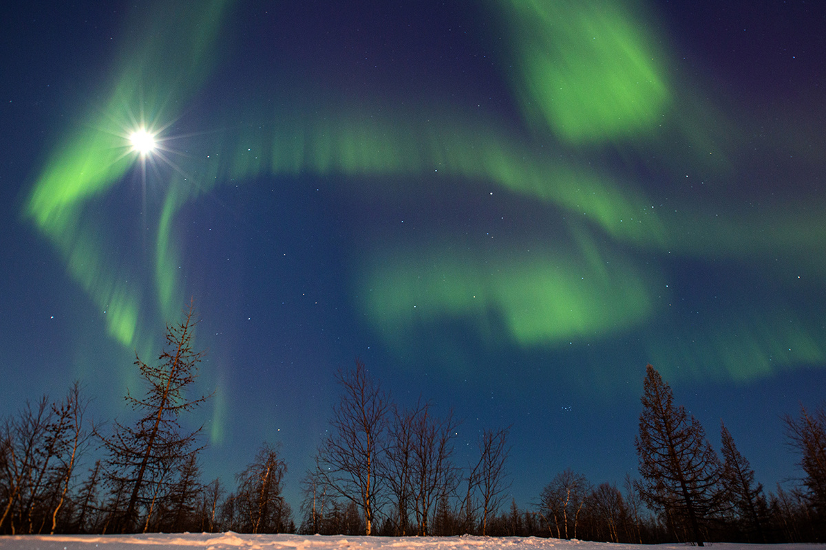 Северное сияние сияние aurora зима север ночь полнолуние небо