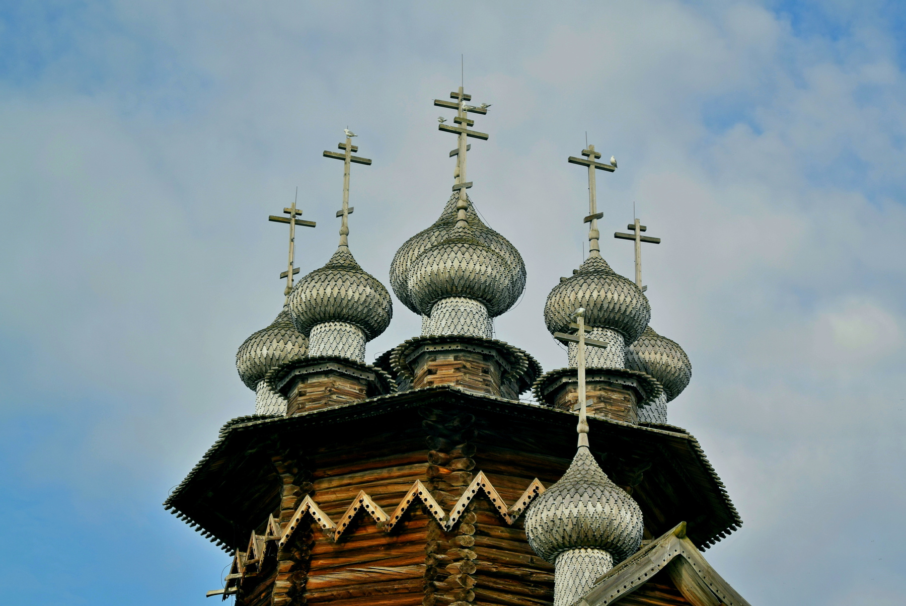 Покровская церковь. Кижи. деревянное зодчество архитектура купола храмы Кижи