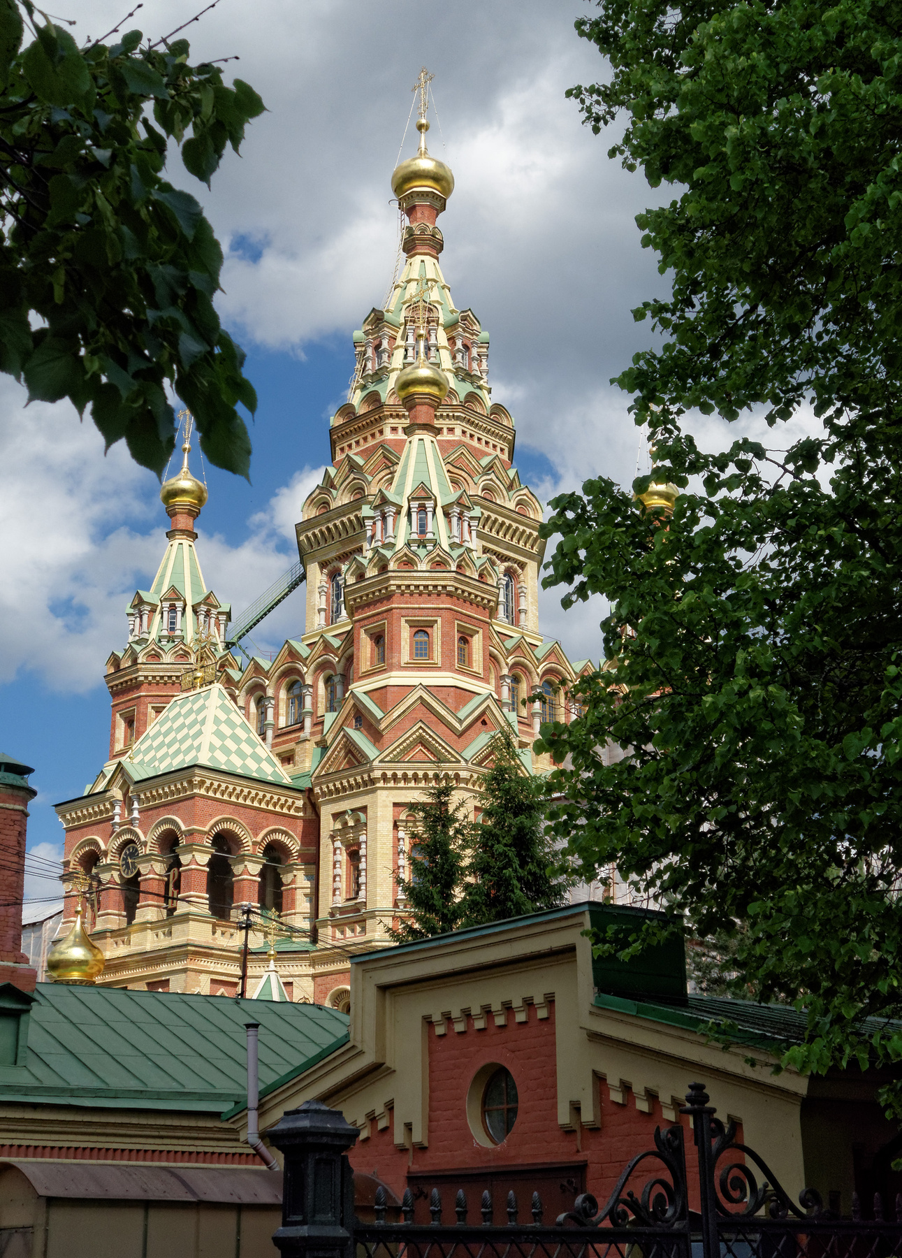 Собор Петра и Павла СПБ Новый_Петергоф церковь