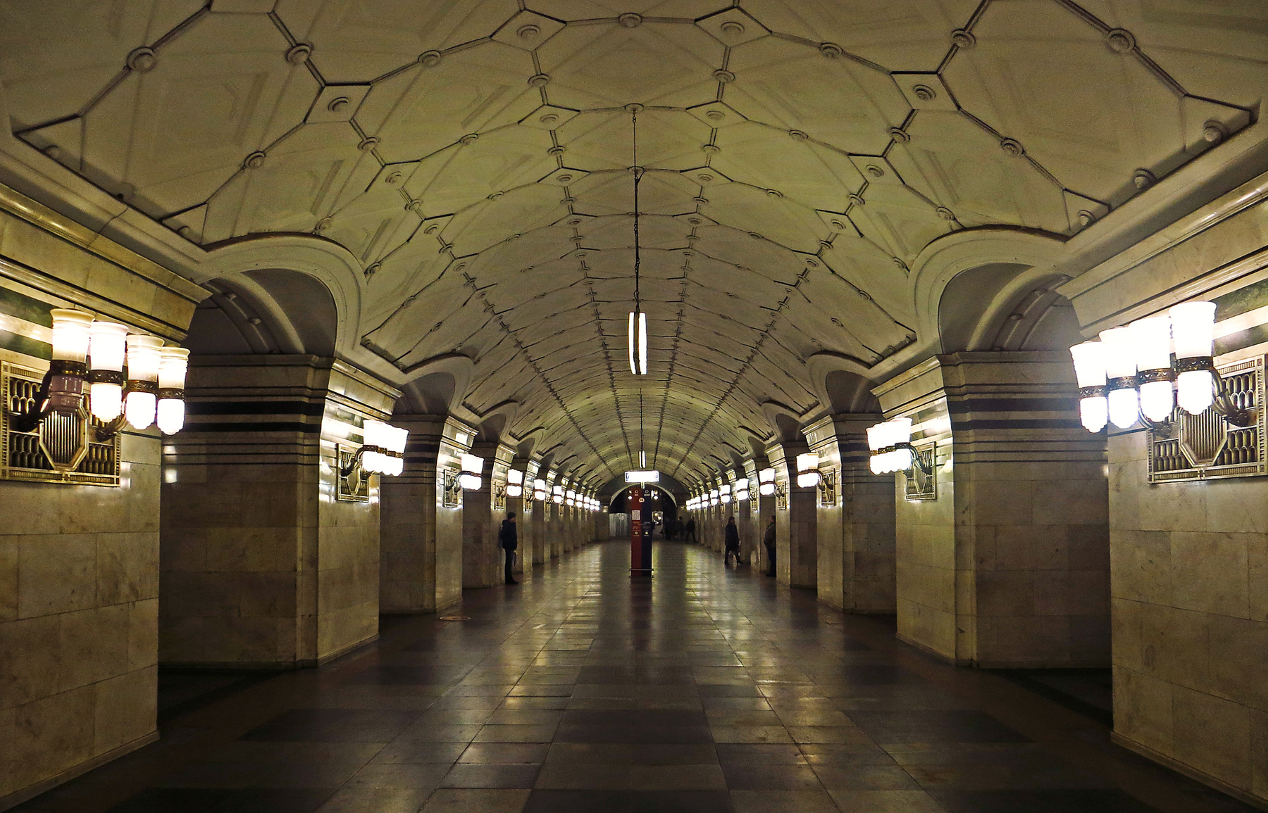 Москва. Станция метро "Спортивная" Москва метро станция Спортивная