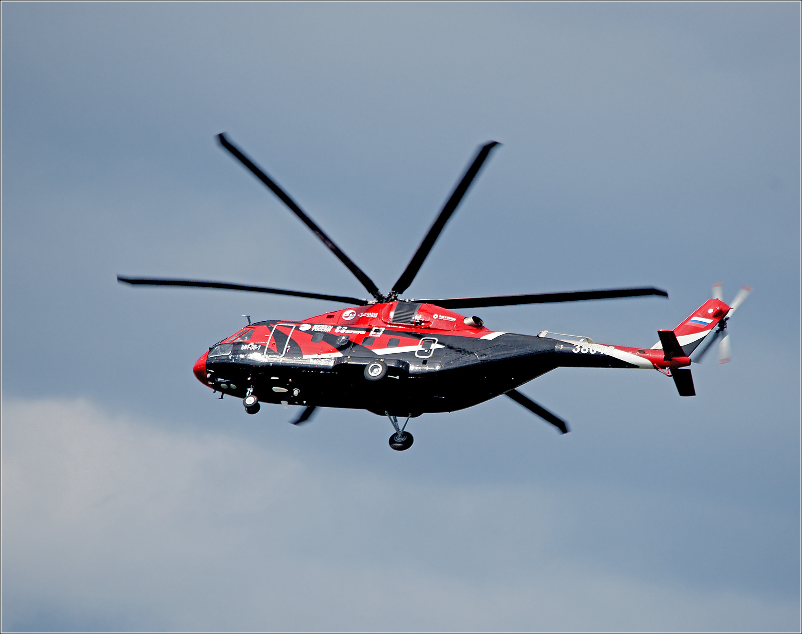 Ми-38-1 МИ-38-1 авиация вертолет полет Жуковский 2013