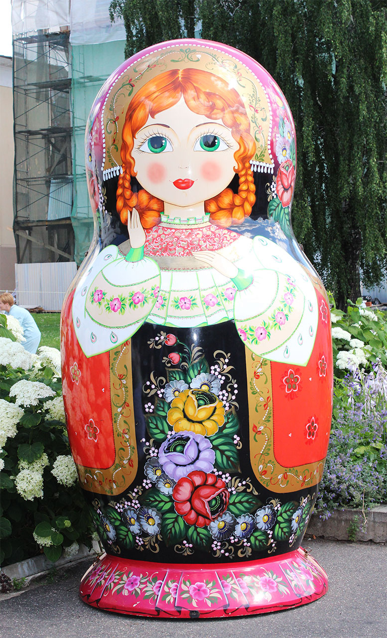 Памятник "Матрешка" 