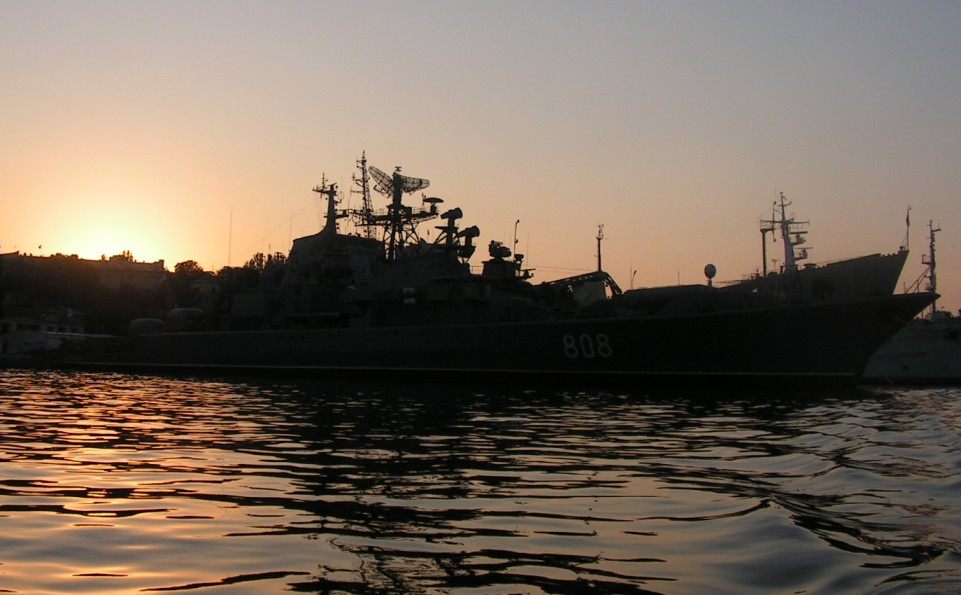 Броня крепка и танки наши быстры Кораблик