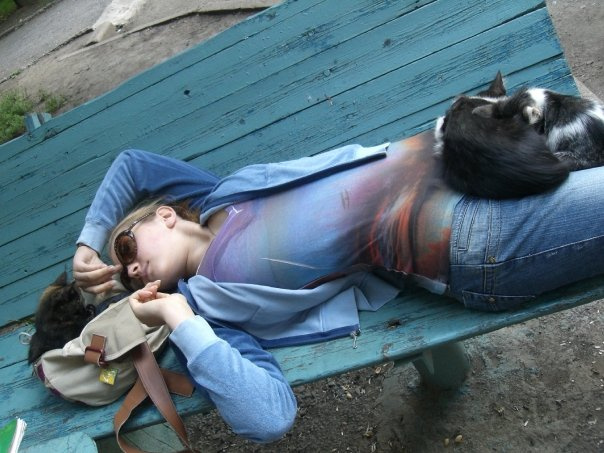 hello  девушка модель коты