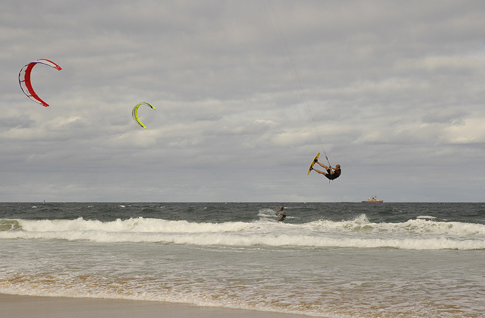 Ну лaднo ... a теперь я прыгну kite surf