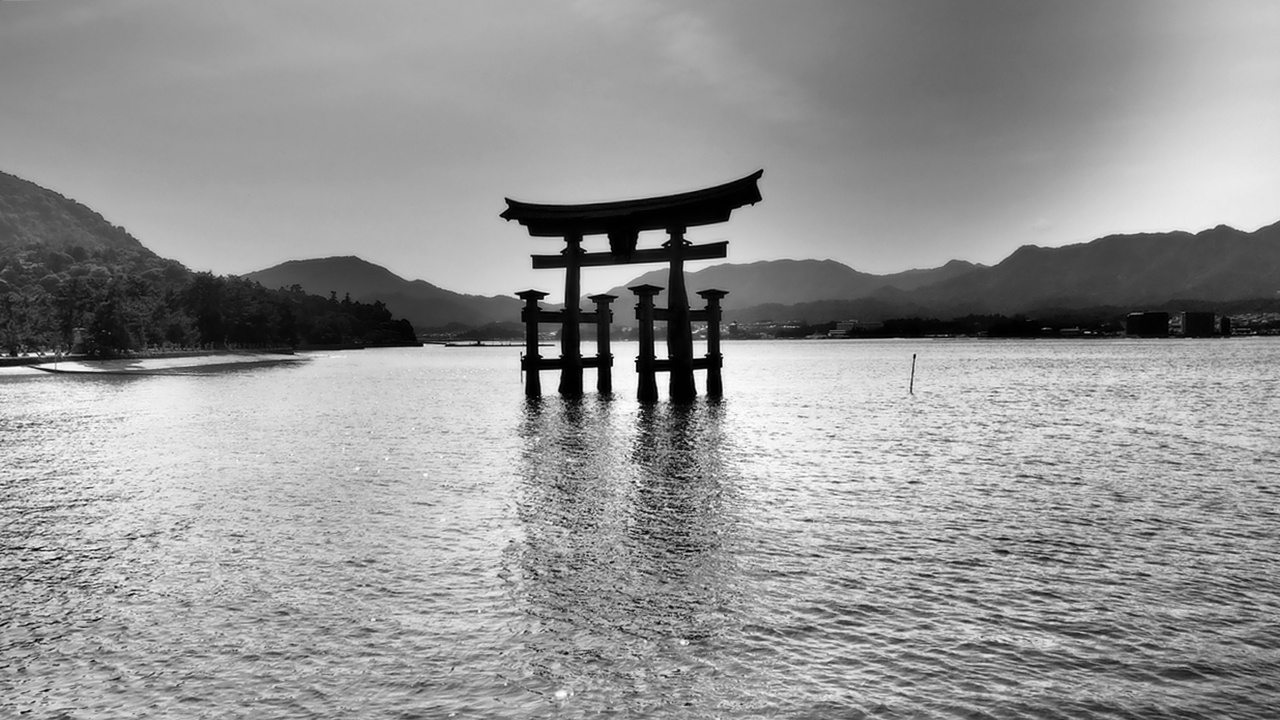 Япония тории святилища Itsukushima Shrine Остров Хонсю Внутреннее Японское море Япония остров Ицукусима Миядзима Храма достопримечательность символ синто путь богов религия горы