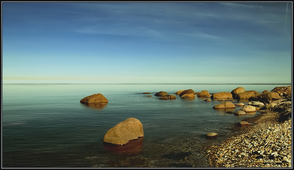 *** море,камни, даль.