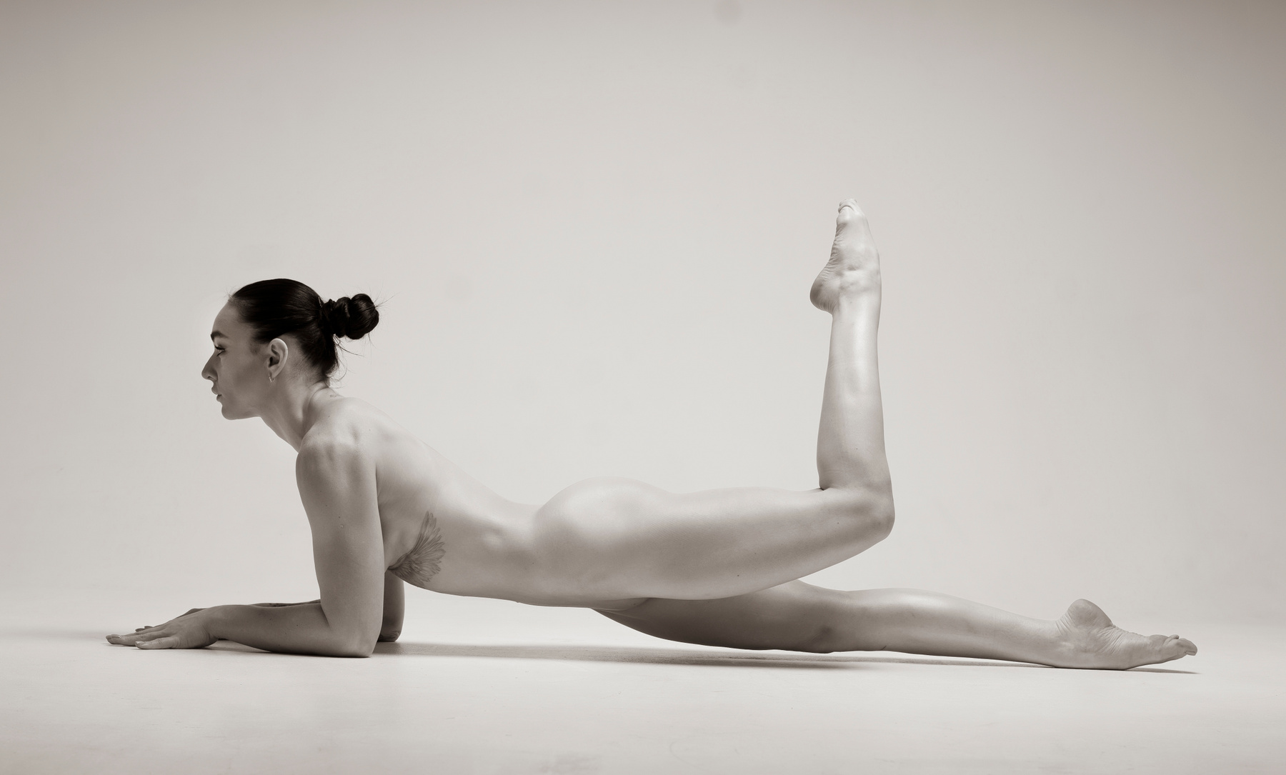 Светлана Юрчак. Киев. 2021. 0958 iskanderaf нюненю nu nude