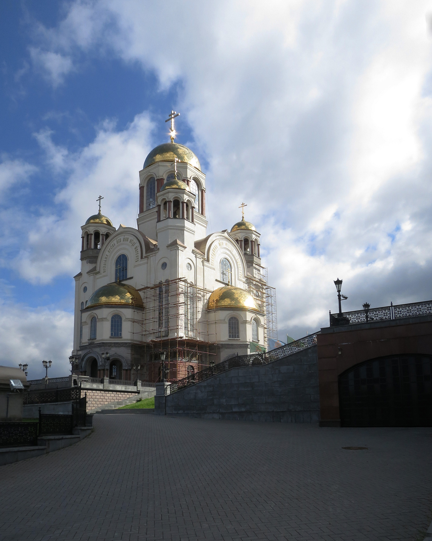 Августовским утром Екатеринбург Храм на крови