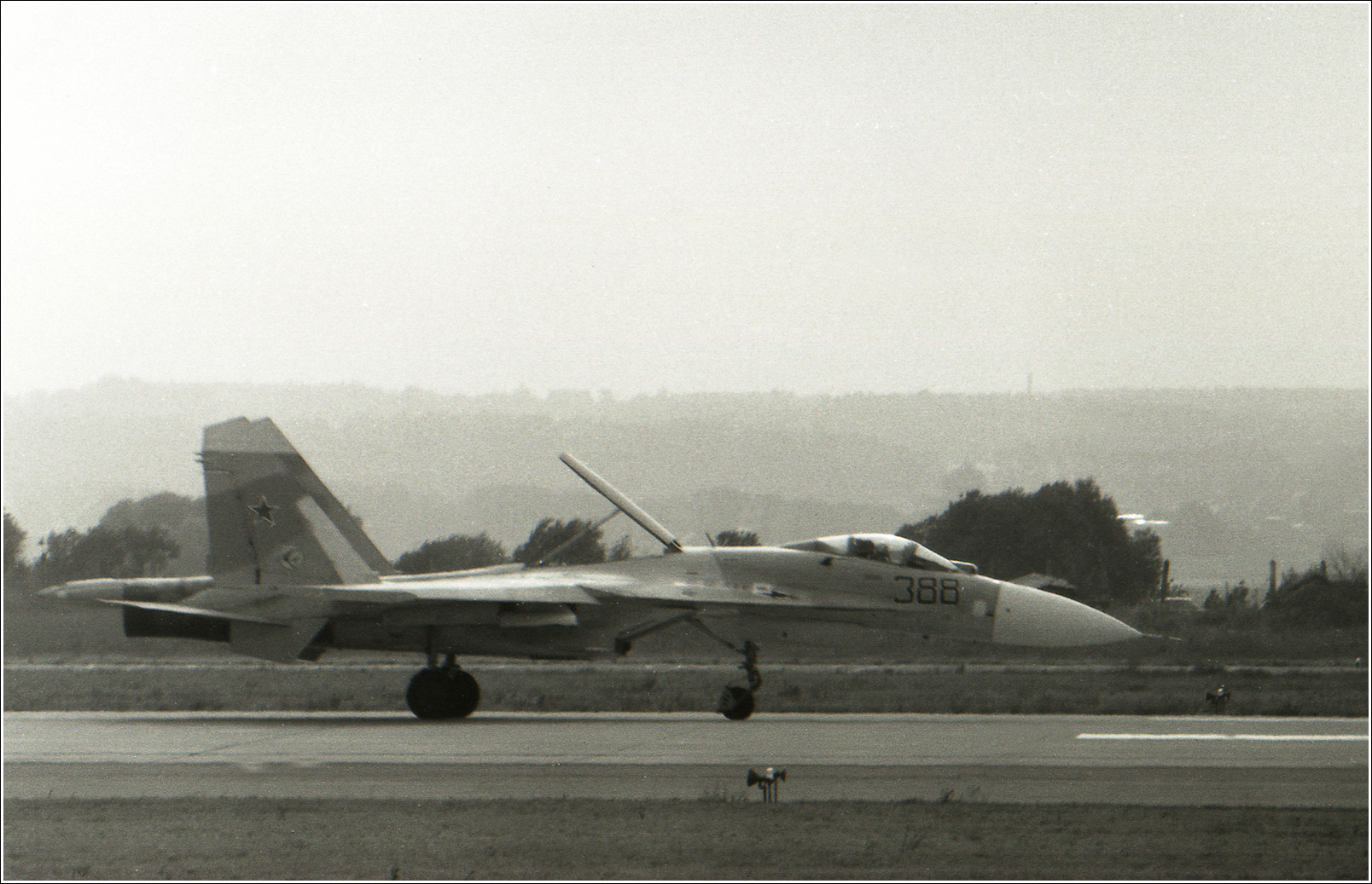 Су-27 Су-27 авиация самолет посадка Жуковский 1992