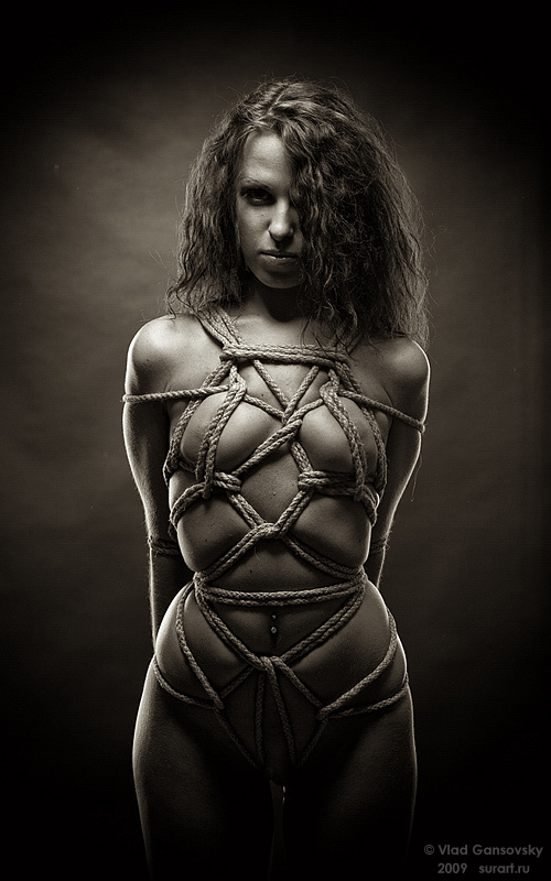 Bondage модель