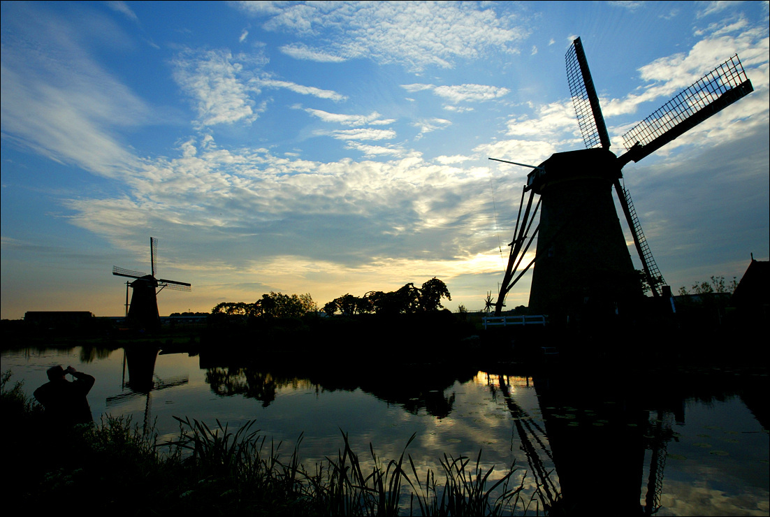 Вечер  в  Киндердяйке Holland