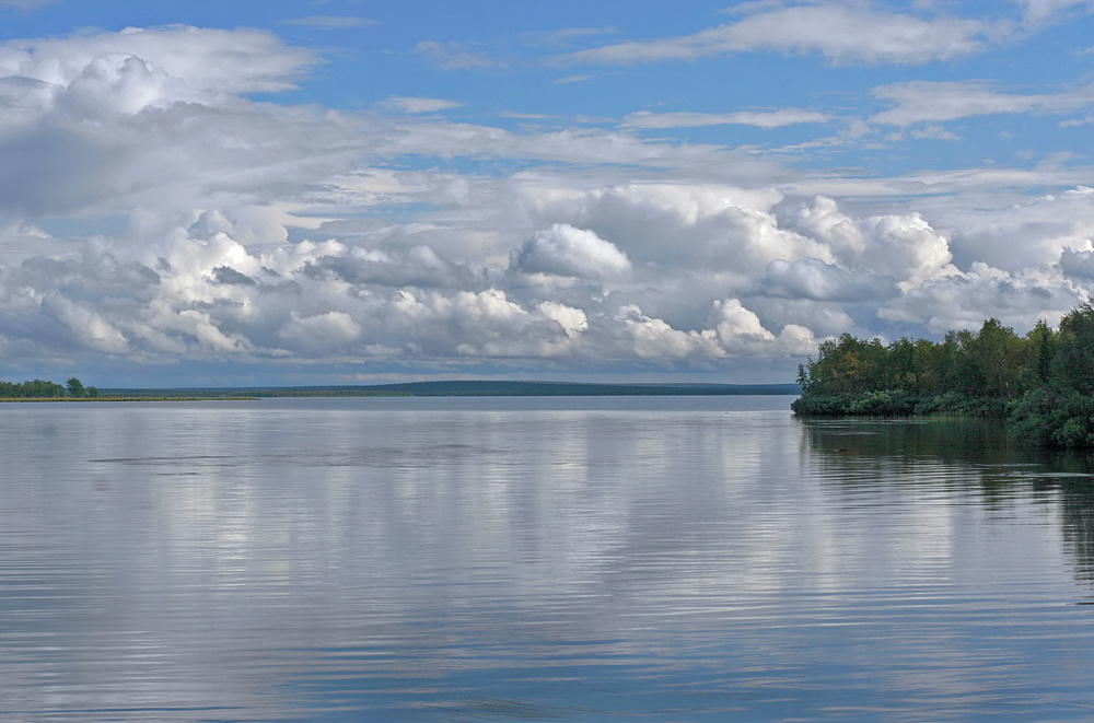 Между небом и водой 