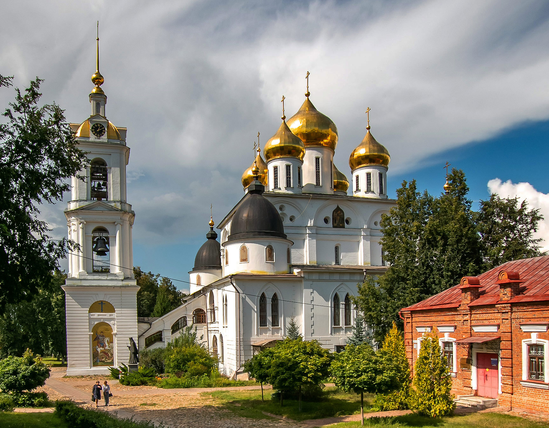 Кафедральный собор Успения Пресвятой Богородицы в Дмитрове. путешествия архитектура храмы церкви монастыри