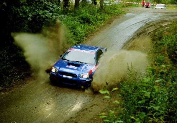 Лужа лужа машина асфальт Subaru