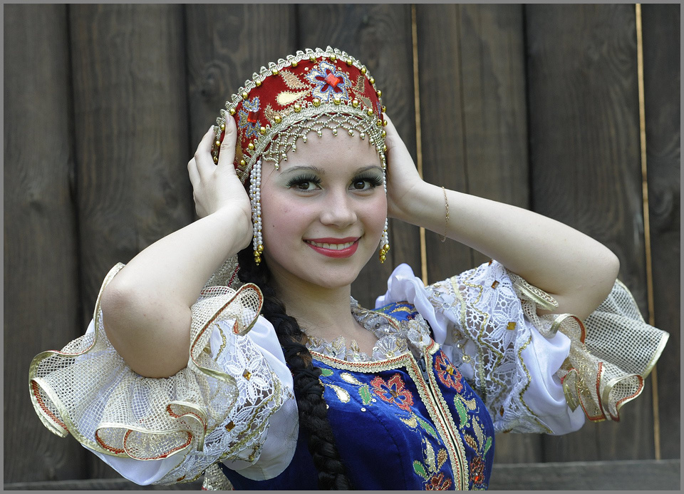 Есть девушки в русских селениях... 