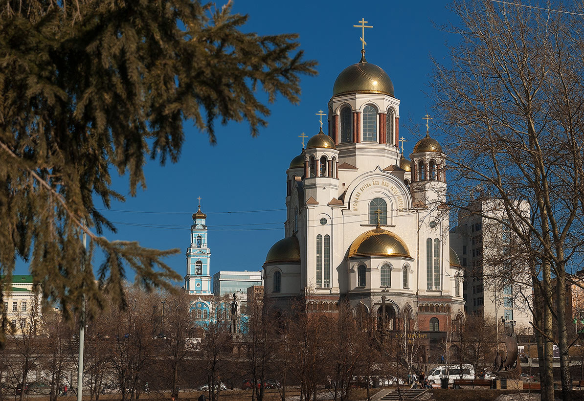 Струится звон напевный Екатеринбург Храм-Памятник на Крови во имя Всех святых в земле Российской просиявших Храм честь Вознесения Господня