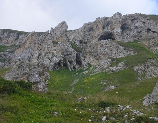 пещерки горы пещеры скалы