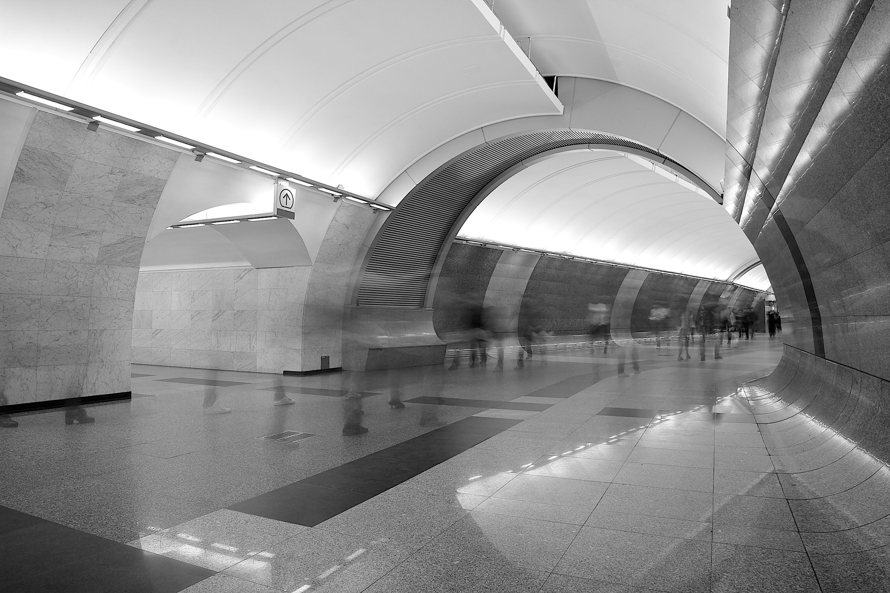 Геометрия спешки метро переход выход нет прохода ч б москва