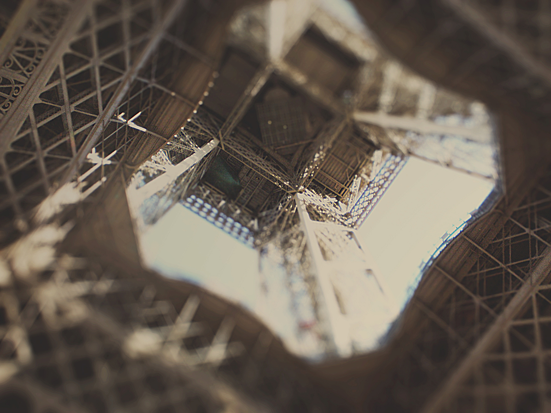 Eiffel tower город Париж металлоконструкции башня Eiffel tower Эйфелева