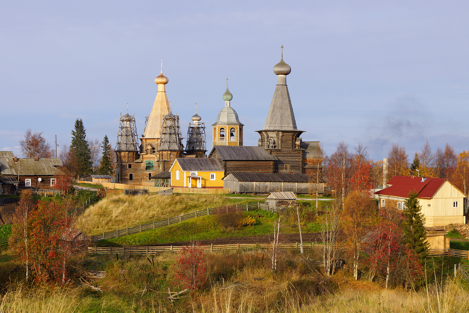 Село Нёнокса.Троицкая и Никольская церковь. нёнокса река троицкая церковь в нёноксе колокольня никольская северодвинск архангельская область