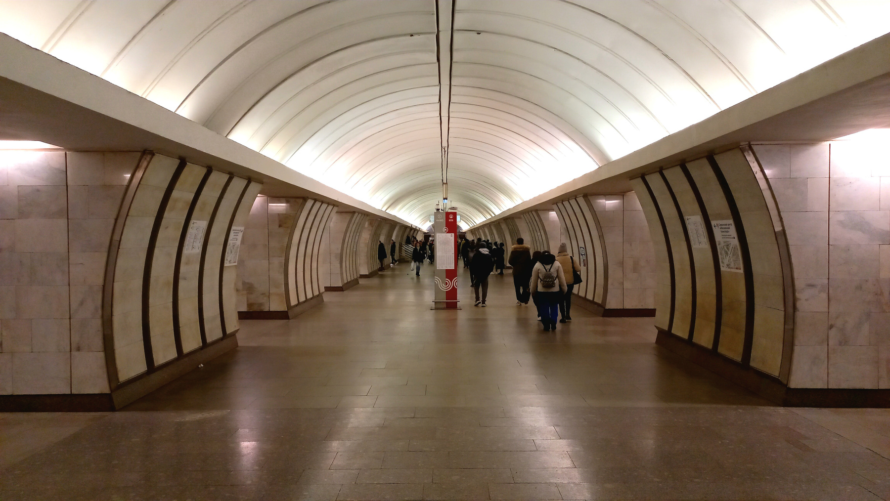 станция метро "Савёловская"(Серпуховско-Тимирязевская линия) Москва Метро