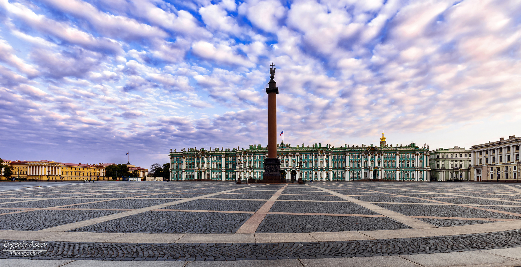 Утро на Дворцовой Петербург