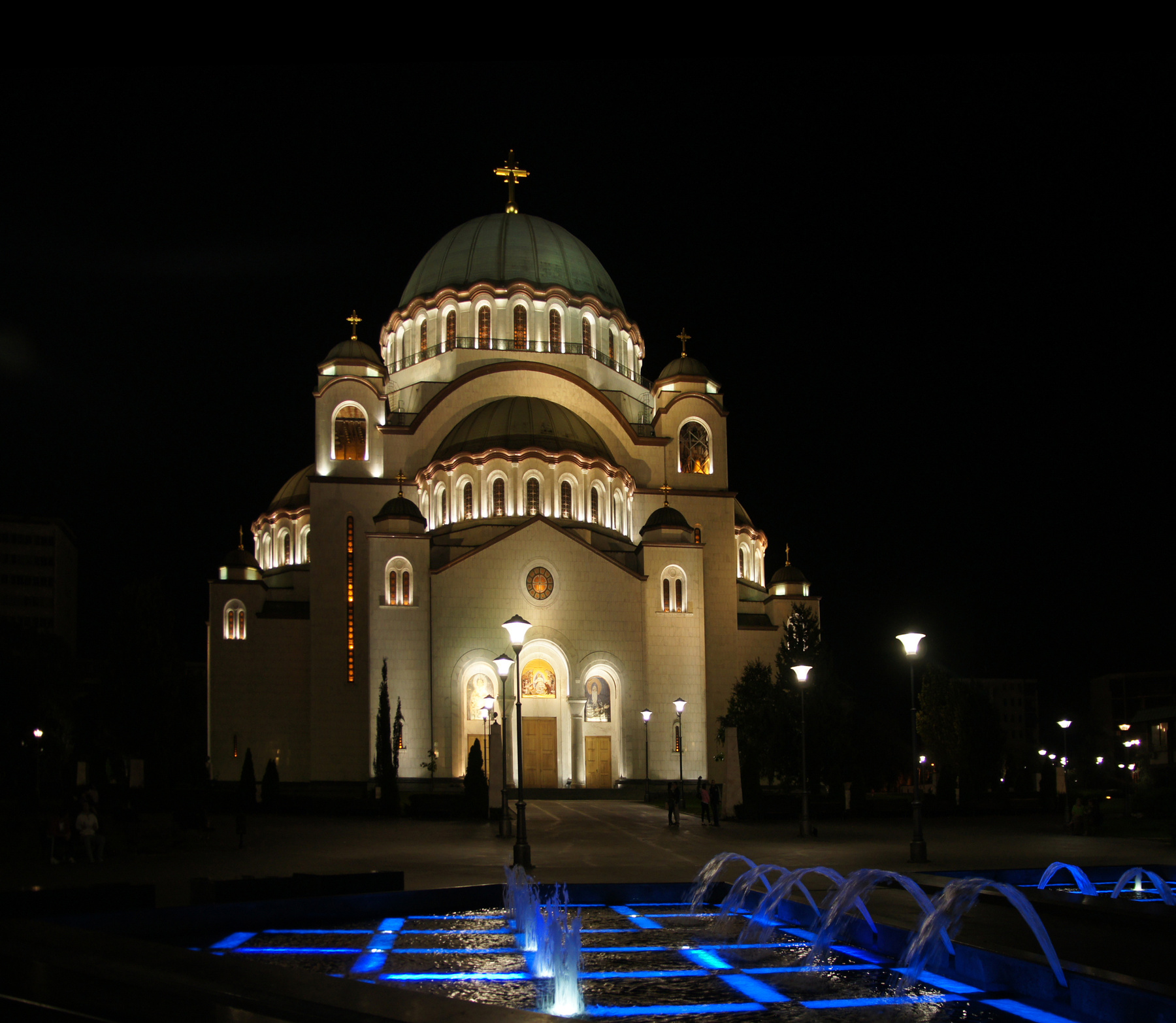 *** храм Белград