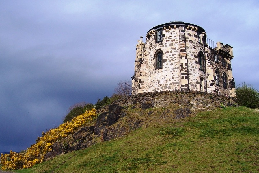 Домик на холме Кальтон Хилл, Эдинбург, Шотландия, обсерватория,  Calton Hill, Edinburgh, Scotland, observatory