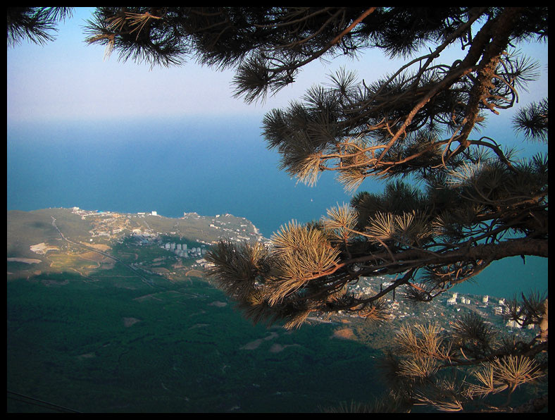 Над Ялтой Ялта, Ай Петри, чёрное море, ЮБК