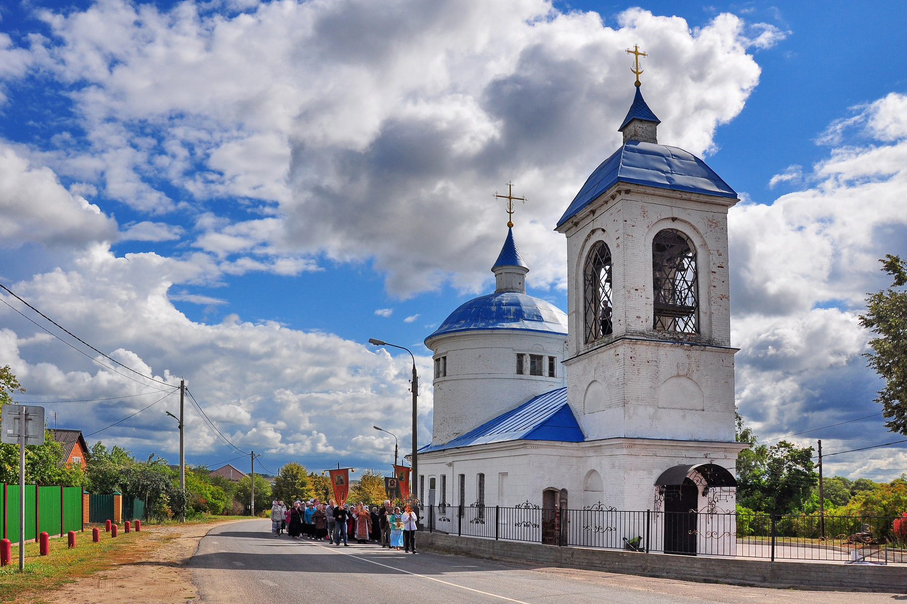Храм святых мучеников Флора и Лавра. 