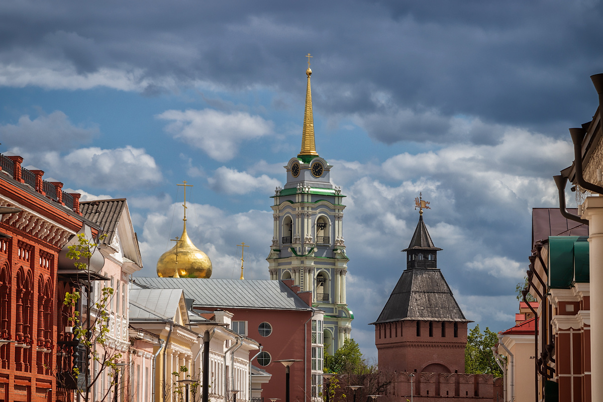 К стенам древнего кремля... 