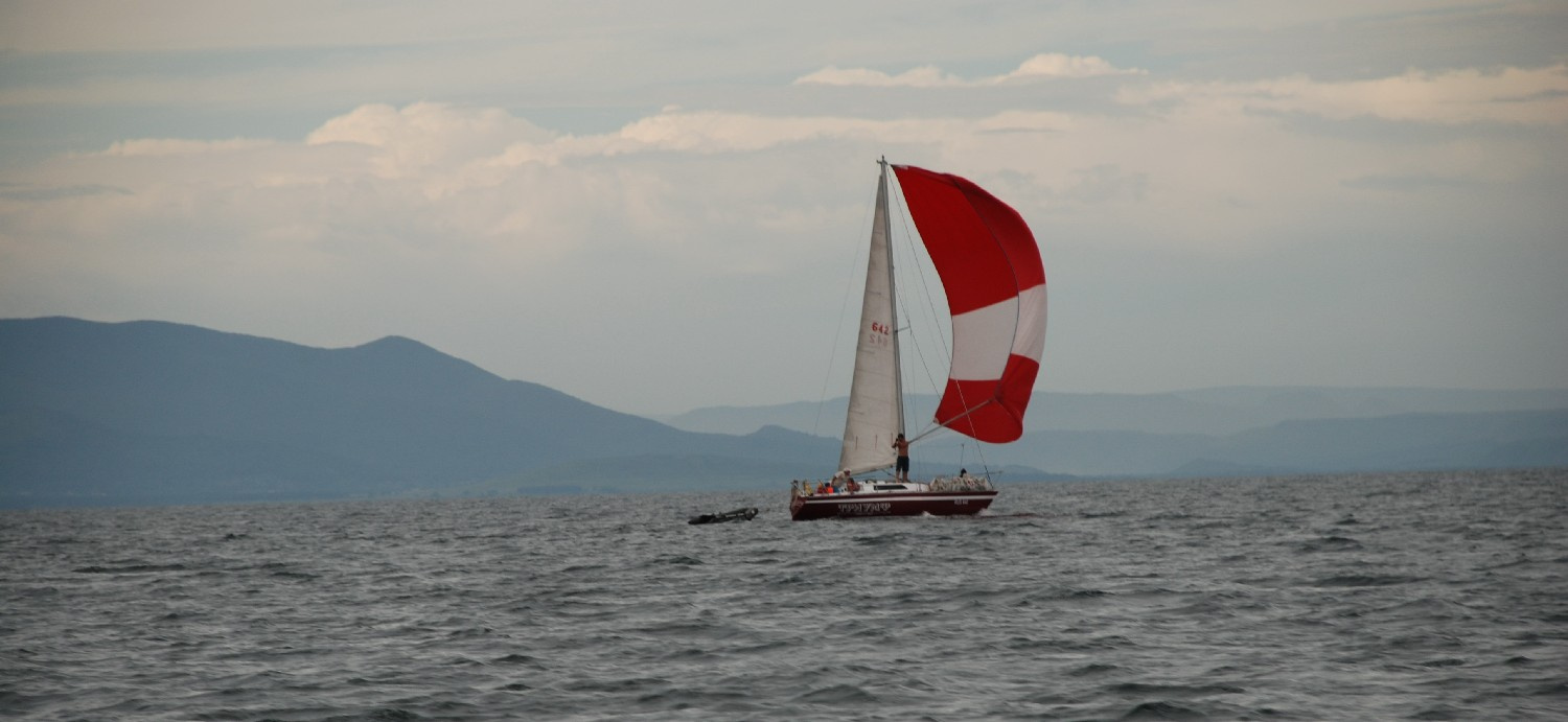в сказочные страны......... море, парус