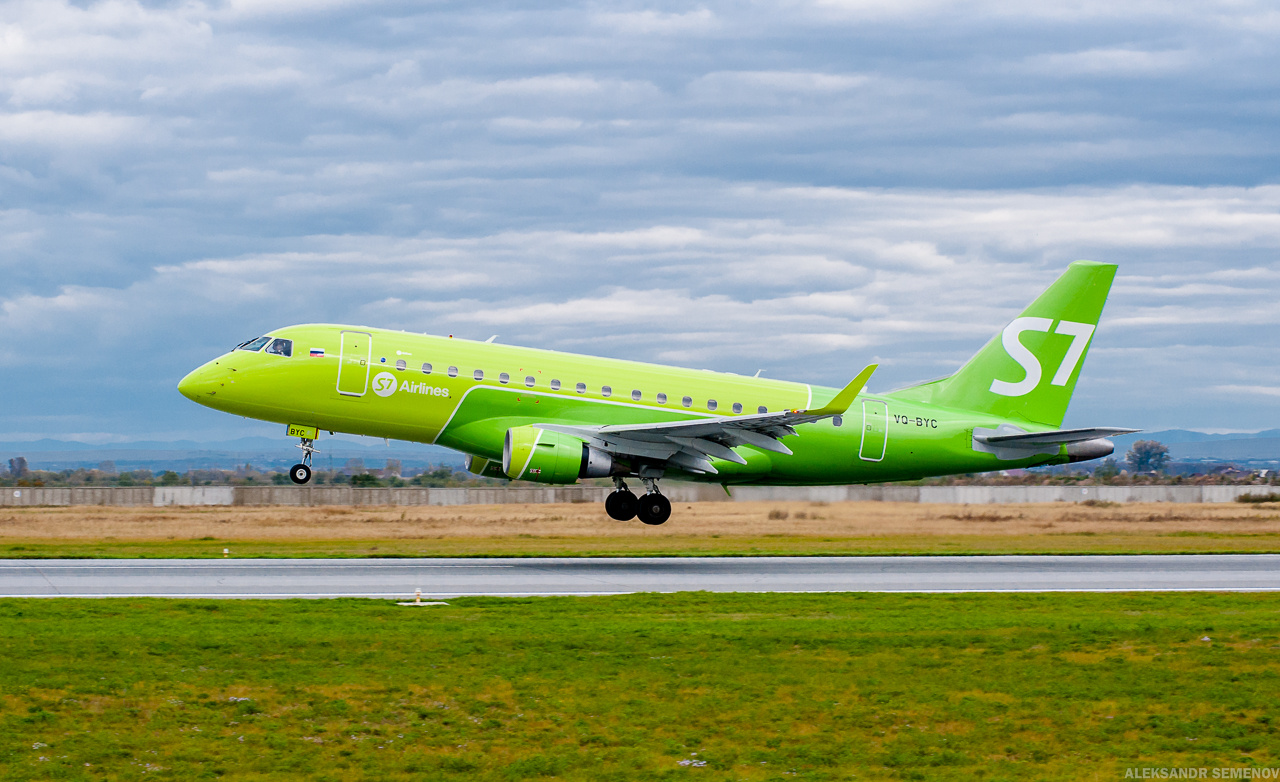 Embraer 170-100SU 