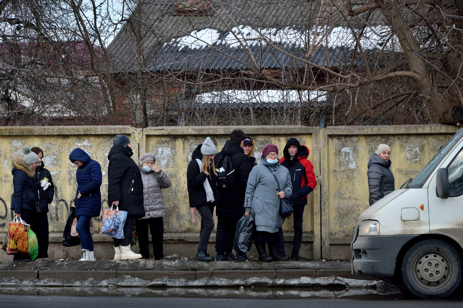 В ожидании автобуса 