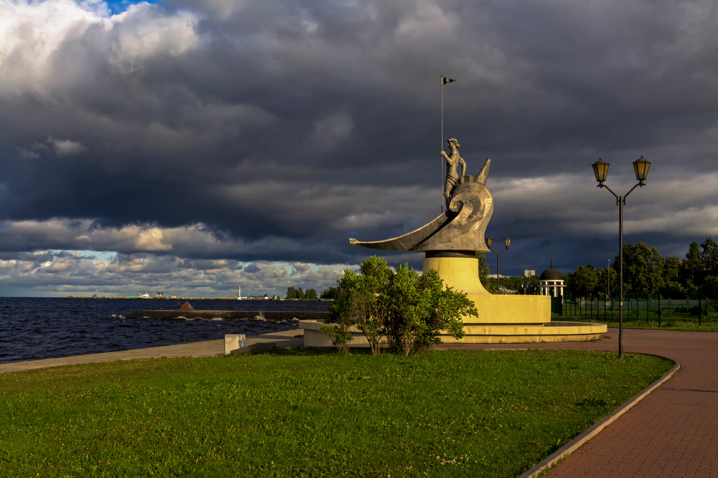 Петрозаводские зарисовки август Петрозаводск набережная пейзаж