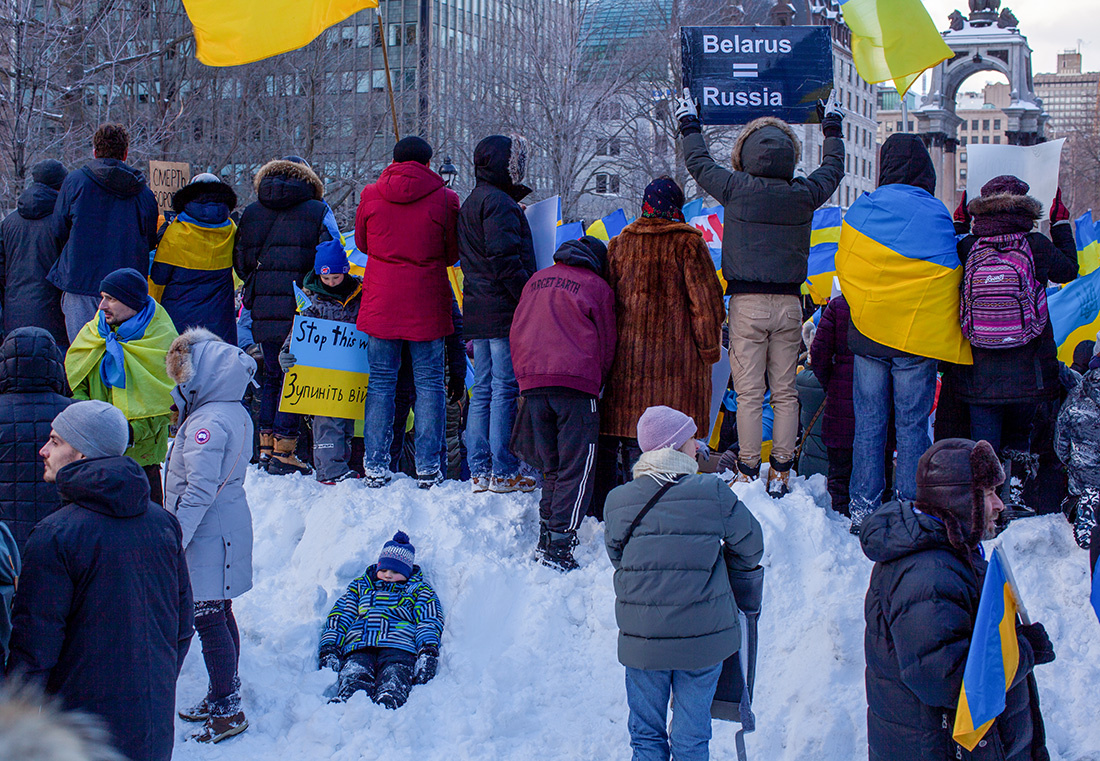 Пока взрослые митингуют... 