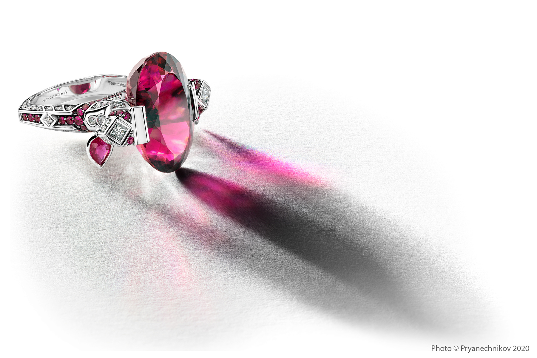 Рекламное фото ювелирных изделий и драгоценных камней. Precious Gems Pryanechnikov
