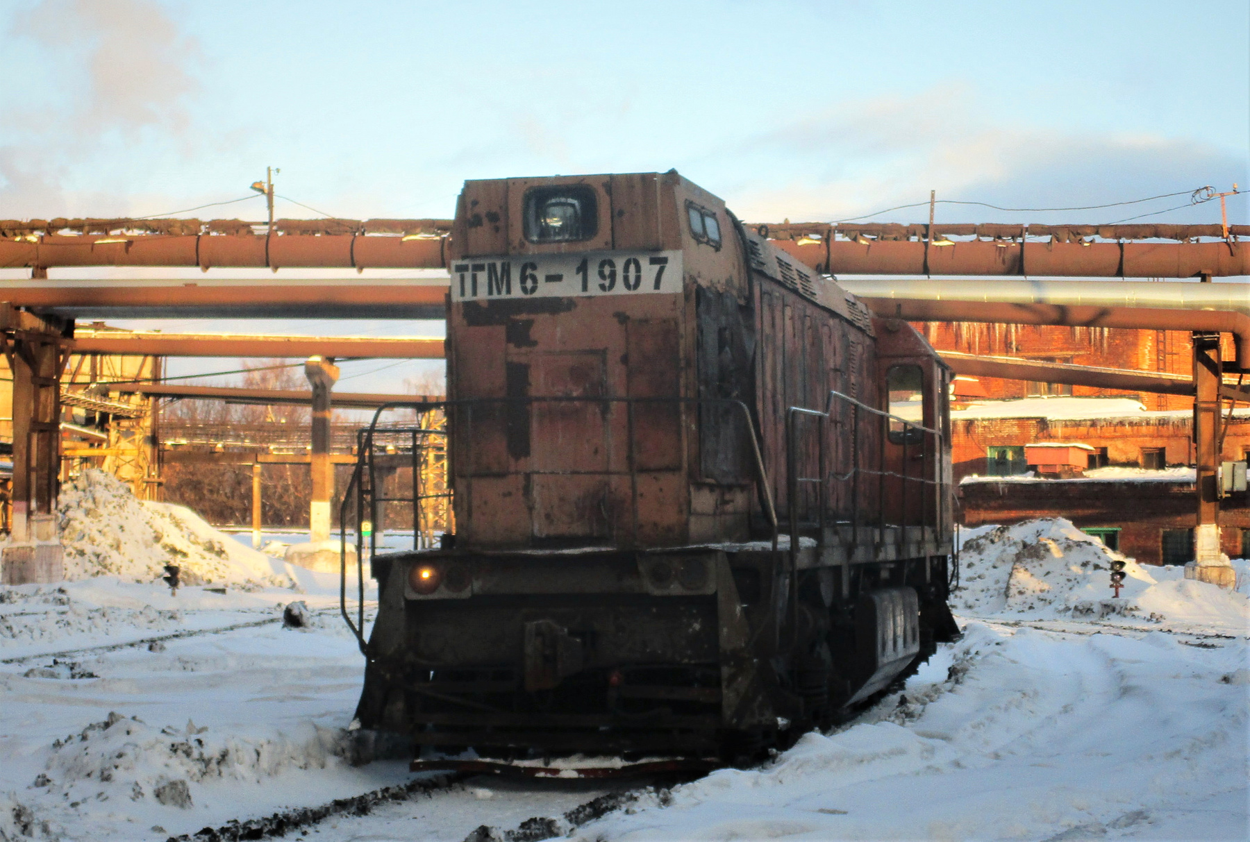 ТГМ6 - 1907 ТГМ6 тепловоз завод зима
