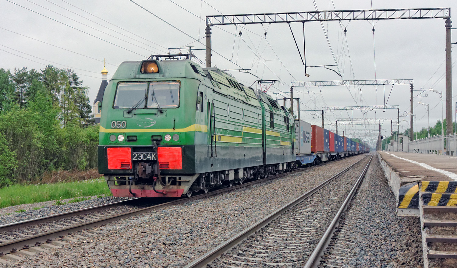2ЭС4К-050 СПБ Апраксин поезд электровоз 2ЭС4К-050