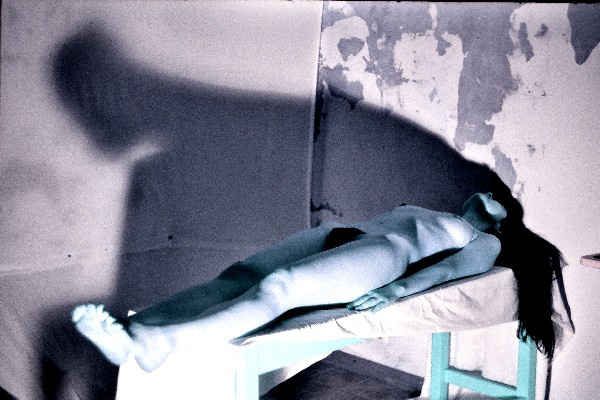 V morge 6 sex death mort shadow woman female horror monochrome